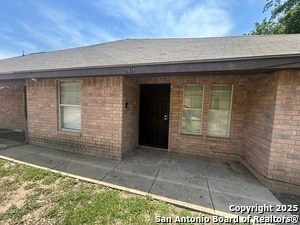Foto del edificio - 7639 Windsor Oaks