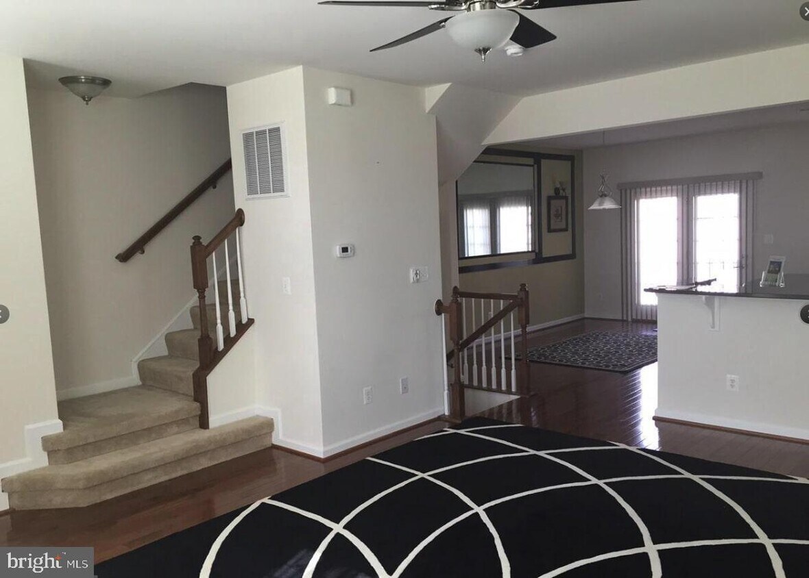 14072 Cannondale Way, Gainesville, VA 20155 Townhome Rentals in