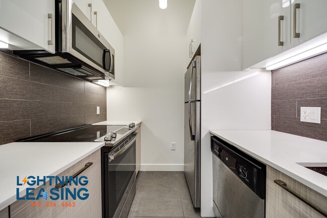 Foto del edificio - 939 S Broadway-1008