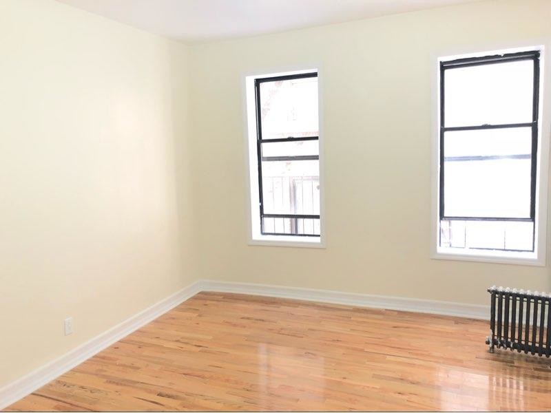 Primary Photo - 47-55 Sickles Street