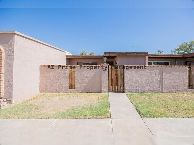 Foto del edificio - 6008 W Augusta Ave