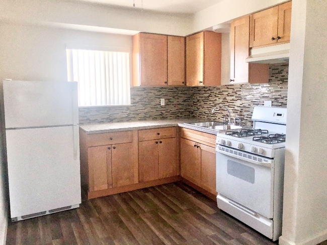 Photo - 4735 W Broadway (Hawthorne, CA) Apartment