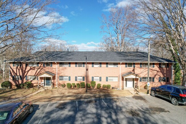 Building Photo - 2 Bedroom Apartments at Fairlawn Drive