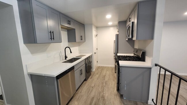 Cocina - 579 James Ave