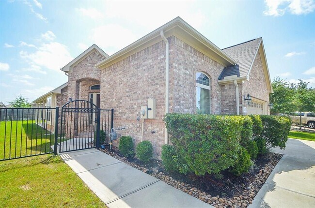 Building Photo - 4911 Augusta Pointe Ct