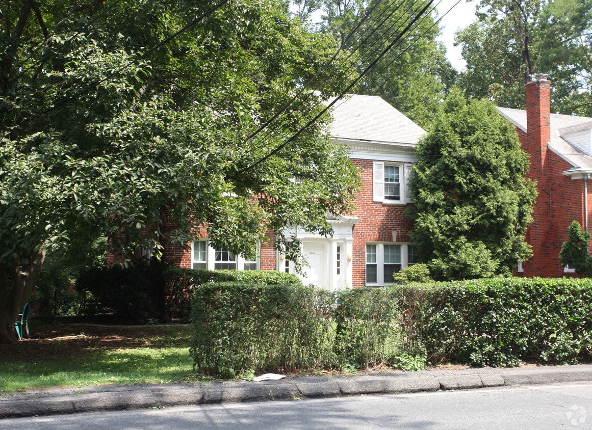 Building Photo - 8501 Flower Ave
