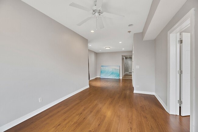 Building Photo - 2445 W Flournoy St