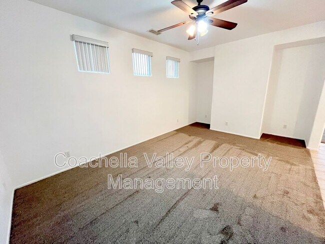 Foto del edificio - 66206 Lantana Lane