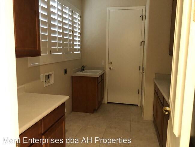 Building Photo - 3 br, 3.5 bath House - 21948 N 79TH PL