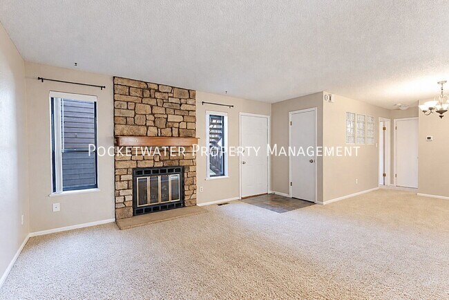 Foto del edificio - 6225 Willow Ln