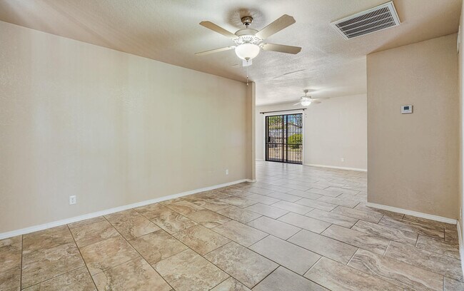 Building Photo - 5301 Marcillus Ave