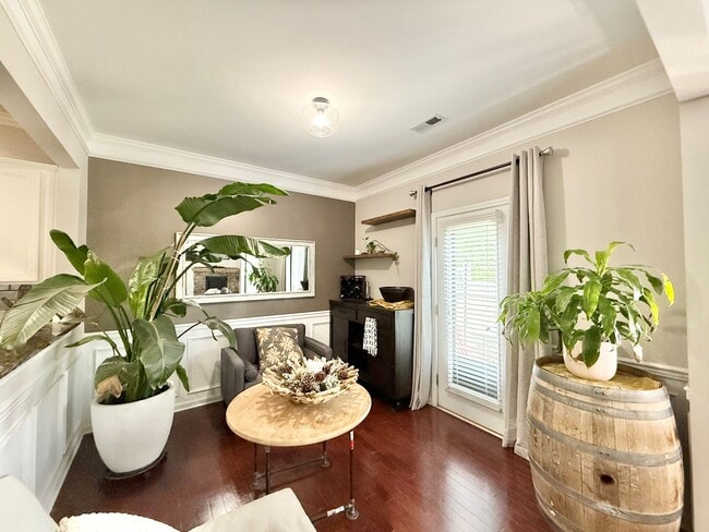Building Photo - Spacious 3BD, 2.5BA Brier Creek Townhome i...