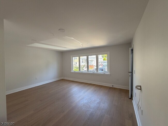 Building Photo - 8427 Columbia Ave