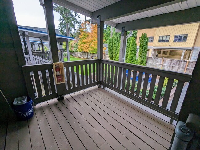 Balcony on front porch - 284 Madrona Way NE