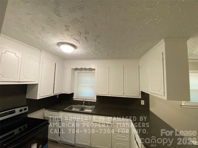 Foto del edificio - 501 Rosemont Ave