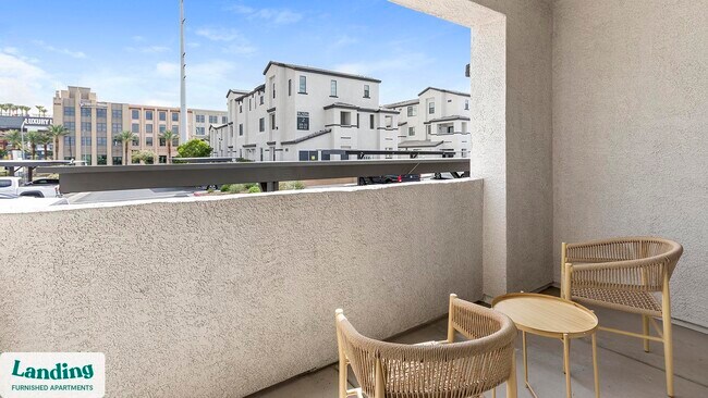 Foto del edificio - 9242 W Russell Rd