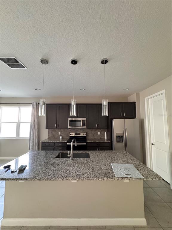 Building Photo - 541 Buchannan Dr