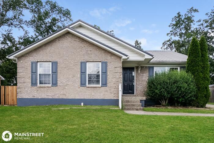 Foto principal - 523 RIVER OAKS DR, SHEPHERDSVILLE, KY 40165