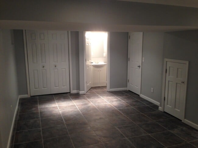 Building Photo - 4807 Rainbow Blvd