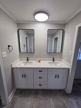 Building Photo - 12233 Park Lawn Ave