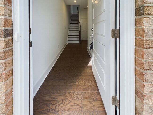 Foto del edificio - 5015 Sovereignty Ct