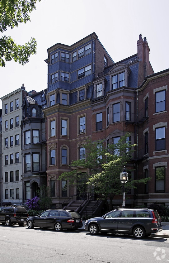 Building Photo - 82 Commonwealth Ave