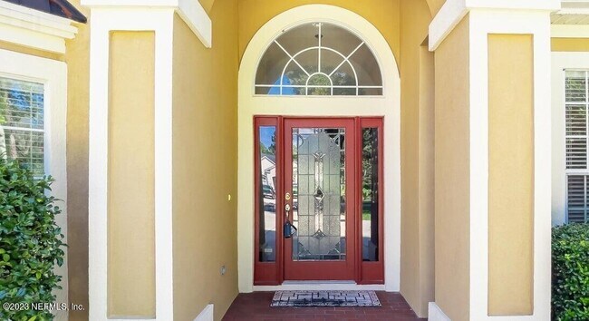 Building Photo - 565 Golden Links Dr