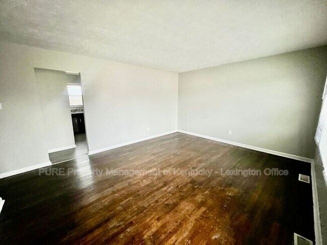 Foto del edificio - 2416 Windwood Ct