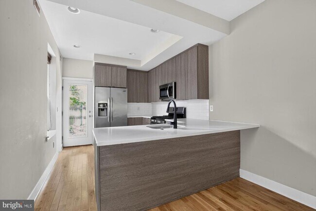 Foto del edificio - 2336 W Thompson St