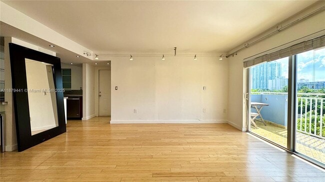 Foto del edificio - 947 Lenox Ave.
