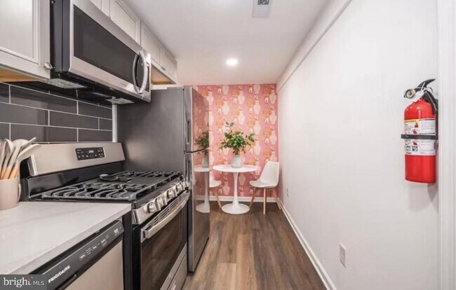 Foto del edificio - 756 19th St NE