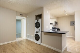 2BR, 1BA - 708SF - The Chelsea