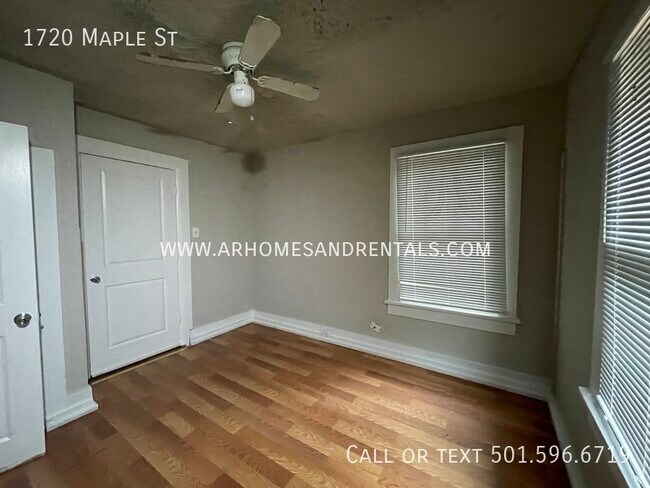 Building Photo - 1720 Maple St | $695 | 2 beds, 1 full bath