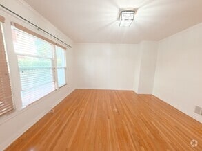 Building Photo - 442 Kelton Ave