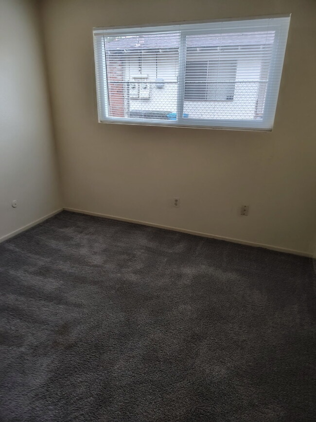 Foto del edificio - 730 Plumas Ave