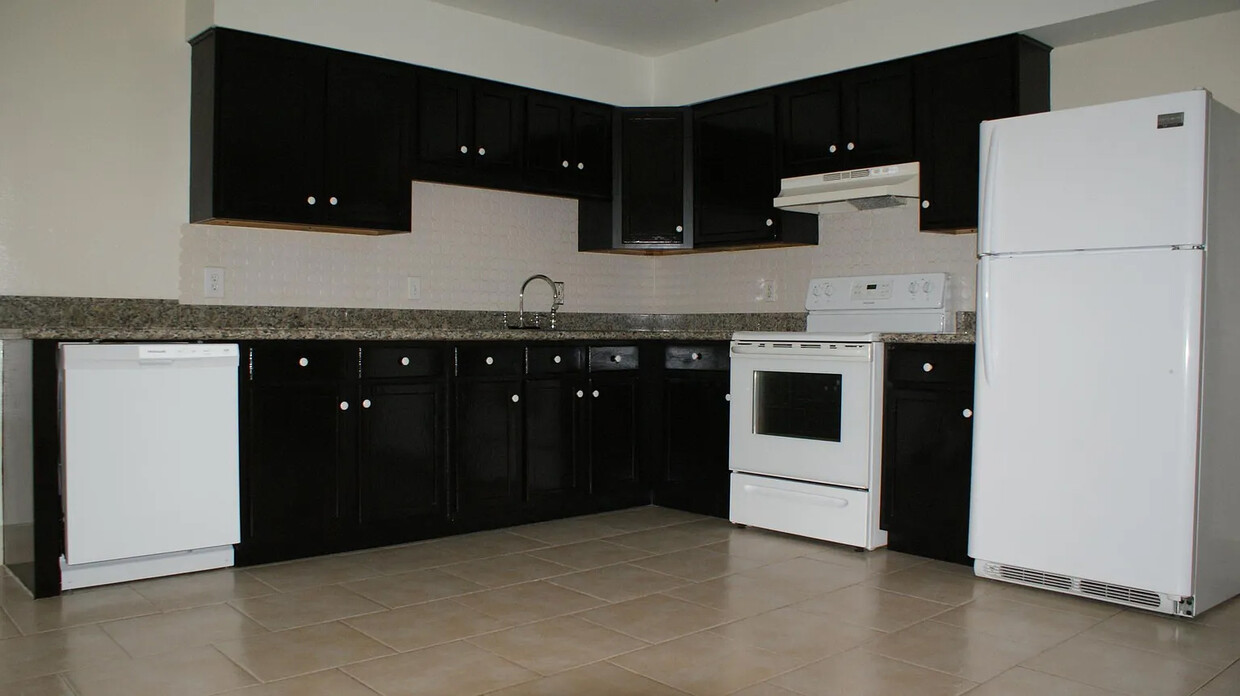 Kitchen - 130 Normandy Ave