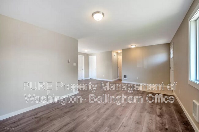 Building Photo - 1110 24th St