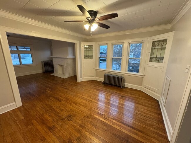 Building Photo - 12611 Franklin Blvd