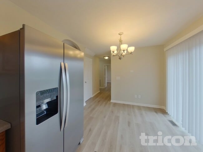 Building Photo - 1940 Littleton Ct