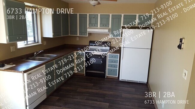 Photo - 6733 Hampton Dr House