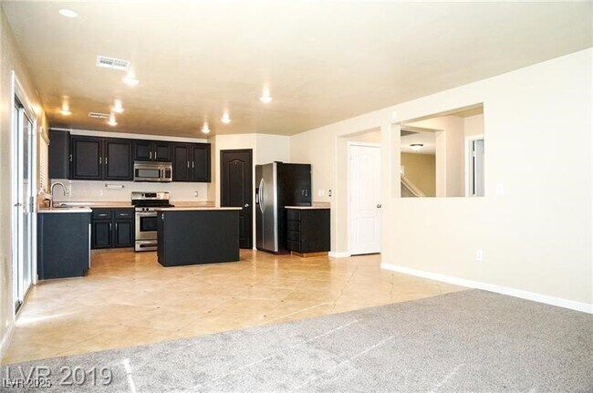 Foto del edificio - 6717 Yellowhammer Pl