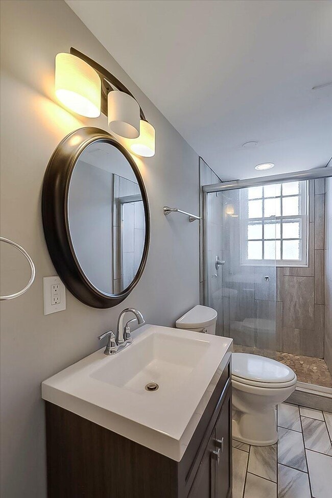 Building Photo - 412 Ann St