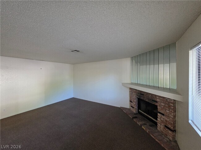 Foto del edificio - 2724 Otter Creek Ct