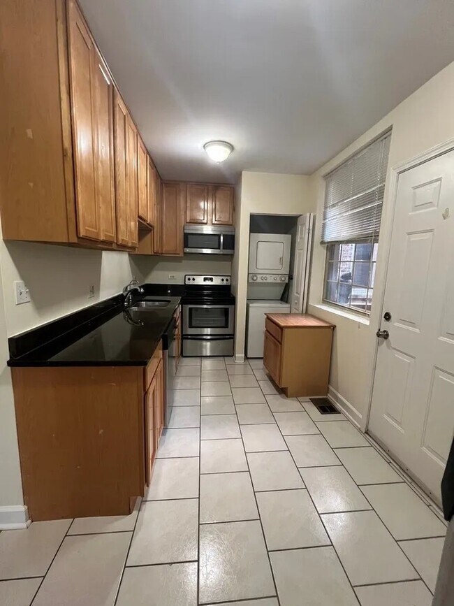 Foto del edificio - 3339 N Lamon Ave