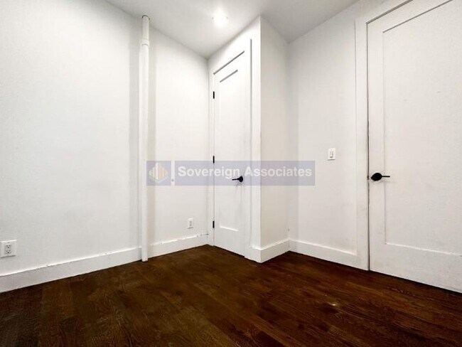 Foto del edificio - 184 Claremont Ave