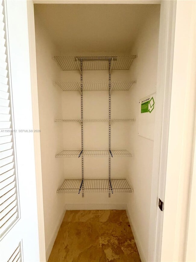 Building Photo - 1060 Brickell Ave