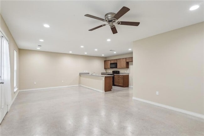 Building Photo - 72194 Formosa Dr