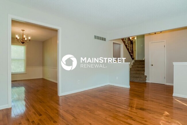Building Photo - 4 Bedroom Pet-Friendly Home in OLATHE, KS ...