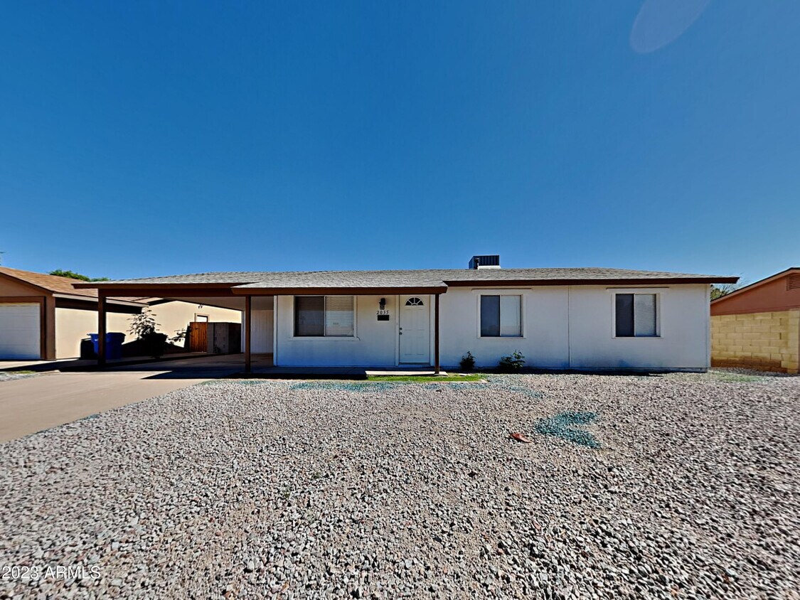 2035 N 64th Ln, Phoenix, AZ 85035 House for Rent in Phoenix, AZ
