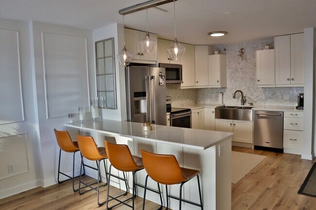 Foto del edificio - 121 N Washington Ave